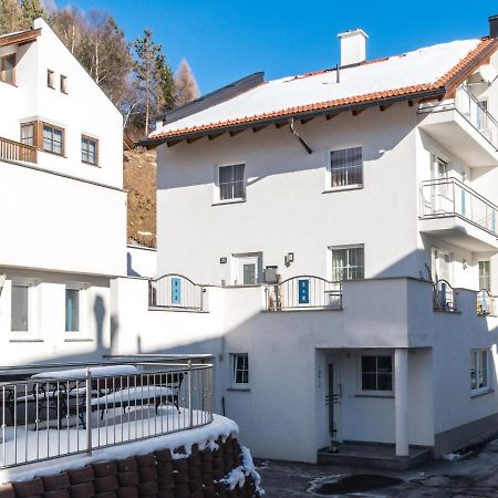 Charming Apartment In Fiss At Ski Bus Stop 외부 사진